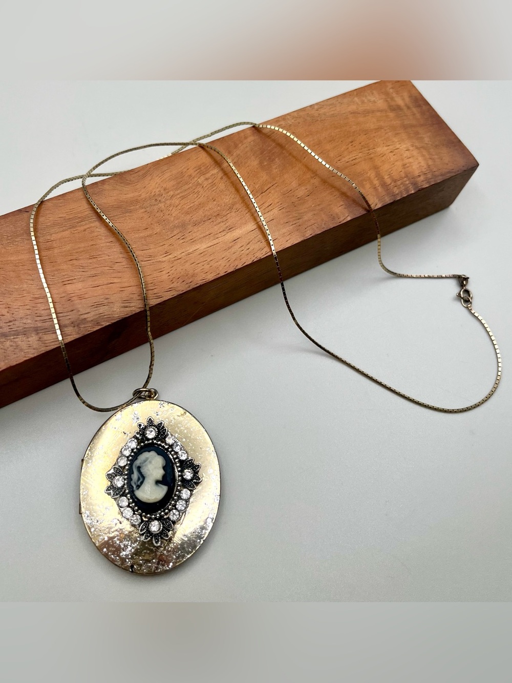 VTG Cameo Photo Locket Necklace 925 Italian Sterling Silver Box Chain Victorian